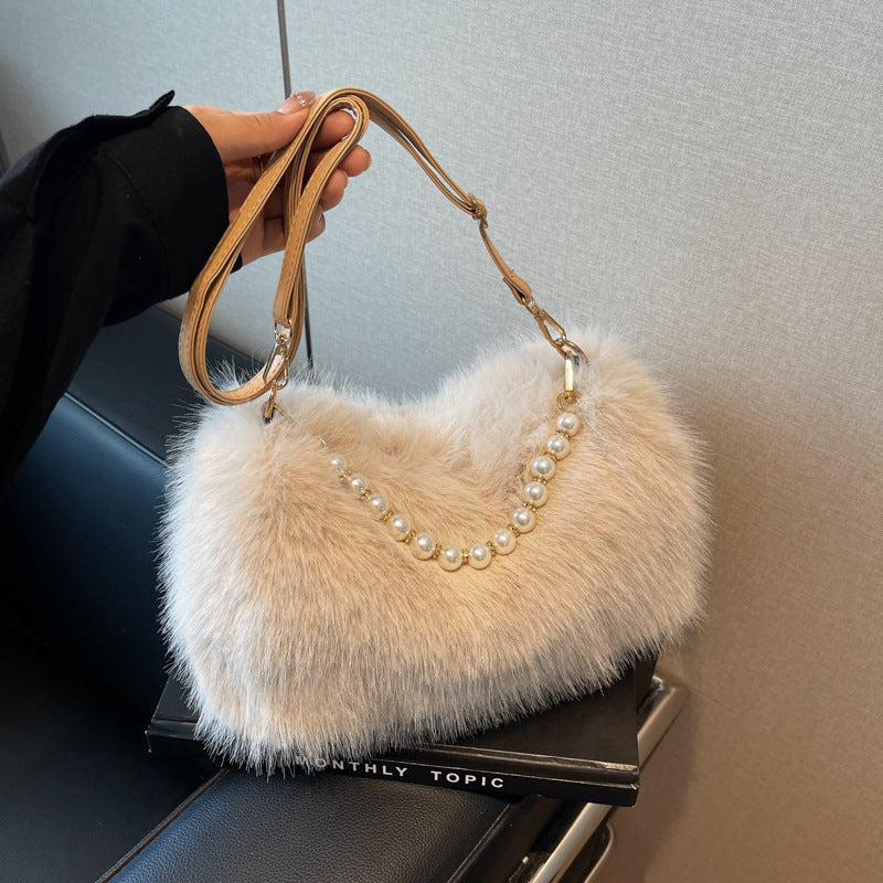 Autumn And Winter Fashion Shoulder Bags Pearl Chain Crossbody Bag Versatile Commuting Armpit Plush Female Bag