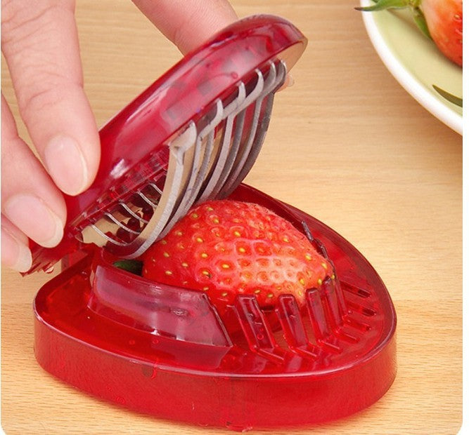 Red Strawberry Slicer Plastic Fruit Carving Tools Salad Cutter Berry Strawberry Cake Decoration Cutter Kitchen Gadgets