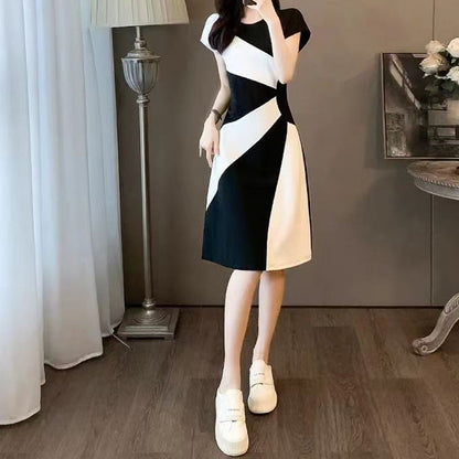 Temperament Waist-controlled Slimming Black And White Stitching Casual Dress